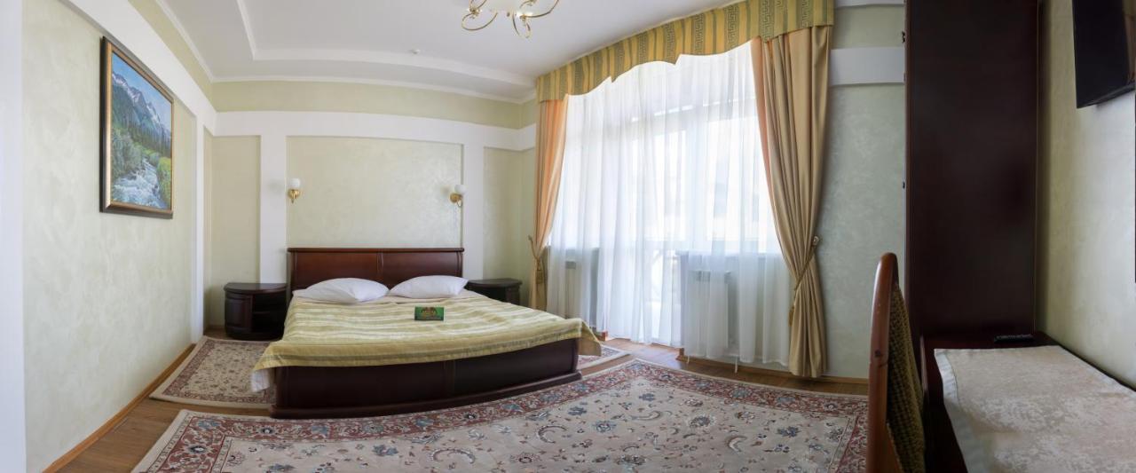 Solnichnaia Dolyna Hotel Polyana  Bagian luar foto